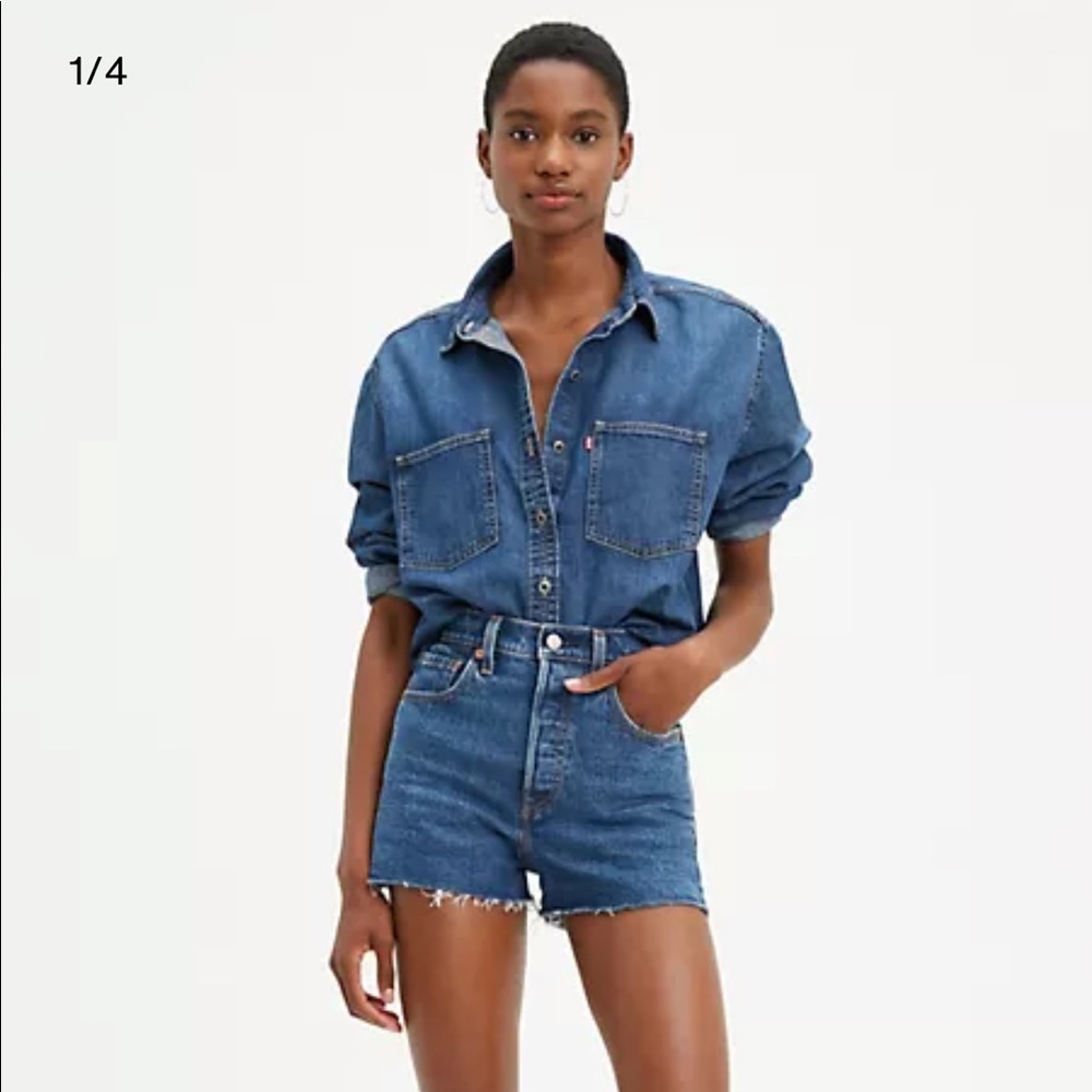 Levi’s Ribcage Short - Picture 5 of 5